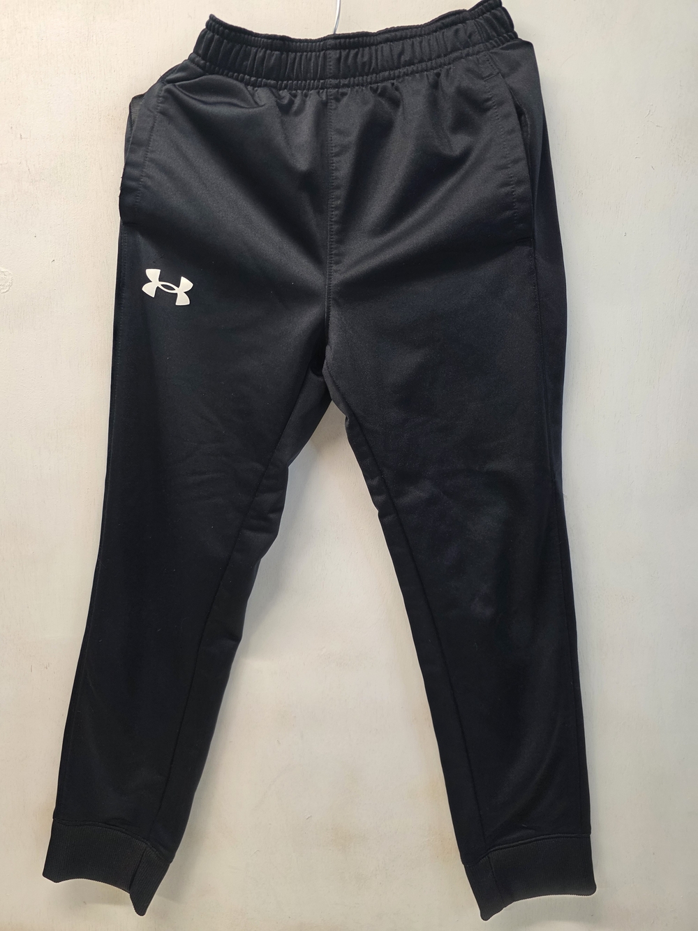 Under Armour Boys Size 7 Jogger Pants Black White Logo Athletic Track Pants